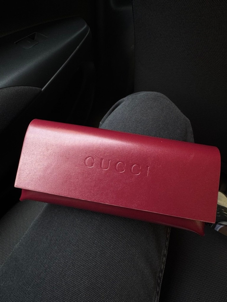 Gucci в машине